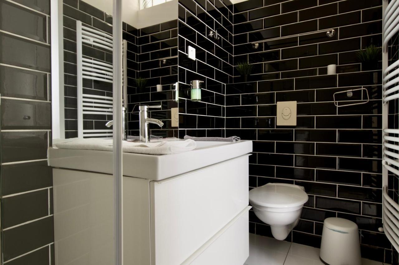 Premium Apartments By Hi5 - Astoria Square Budapest Eksteriør billede