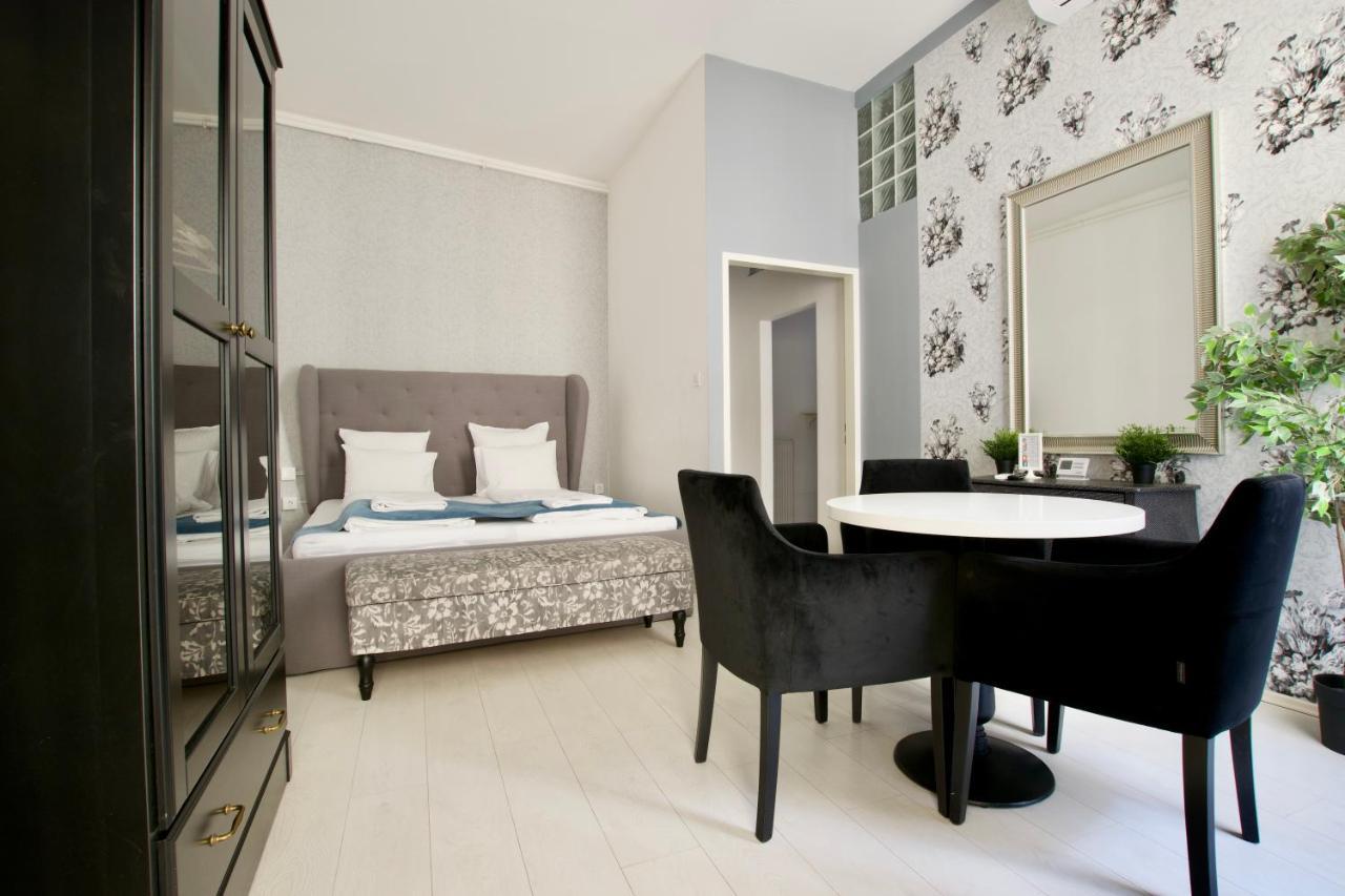 Premium Apartments By Hi5 - Astoria Square Budapest Eksteriør billede