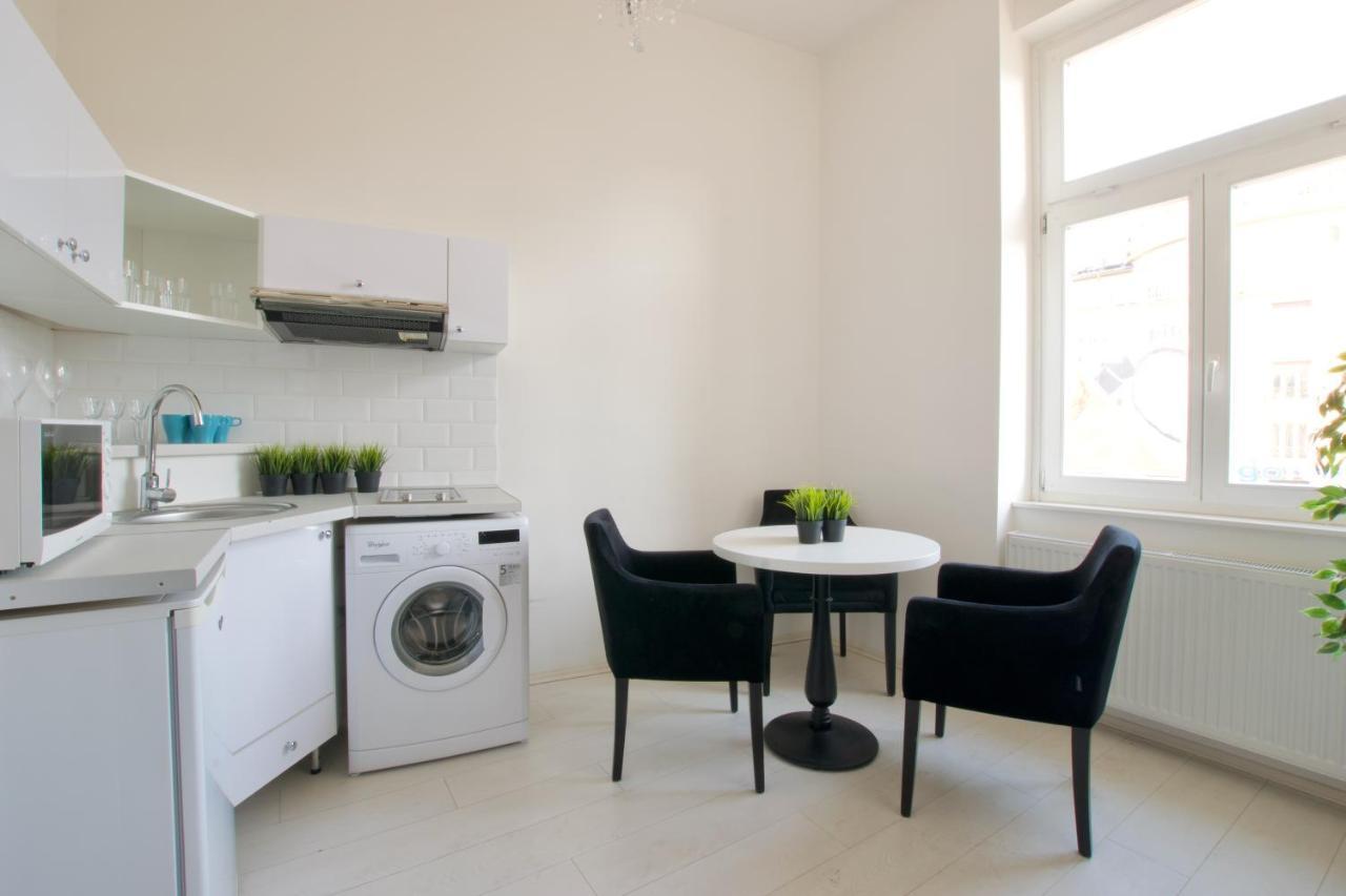 Premium Apartments By Hi5 - Astoria Square Budapest Eksteriør billede